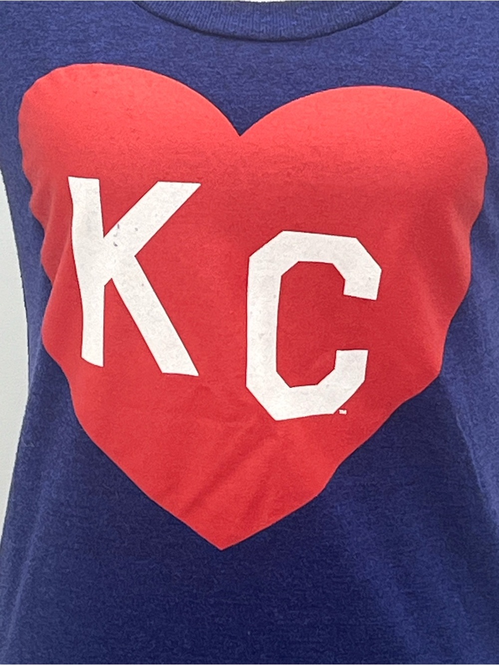 Charlie Hustle Women’s KC Heart  Blue Short Sleeve Scoop Neck T-Shirt Small